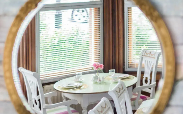 Woodside Villa Whitby