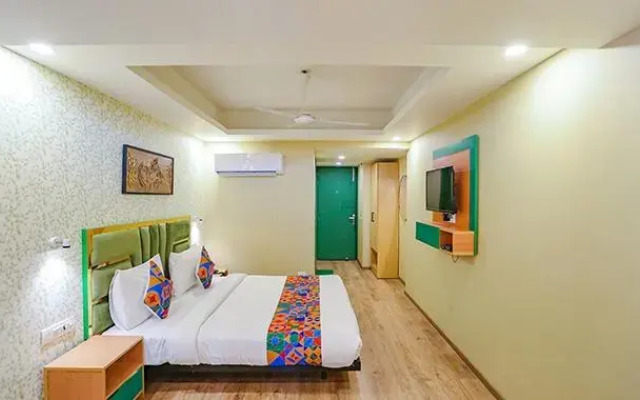 FabHotel Aerosky Grand