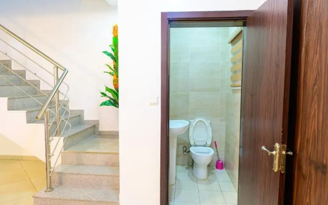 Luxury 4 Bedrooms Apartment 24Hrs Elect/WIFI/Security