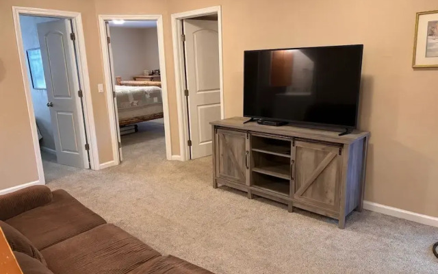 Ormsby House 1489O 4 Bedroom Home by RedAwning