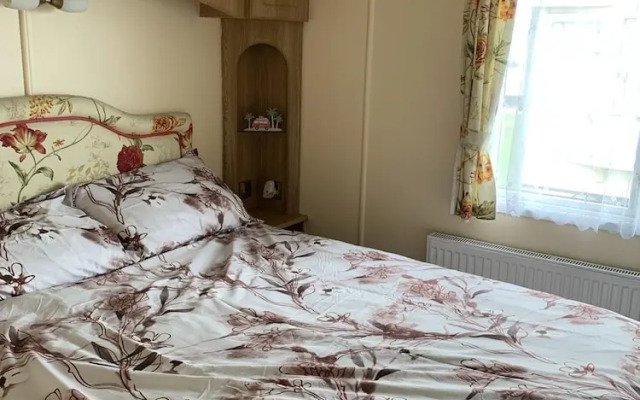 Remarkable 2-bed Caravan in Ingoldmells