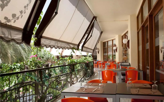 Intelier Orange Hotel