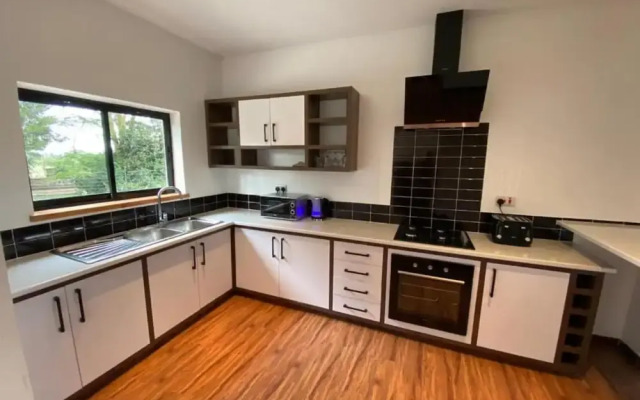 Stay.Plus Nakuru Luxury Villas