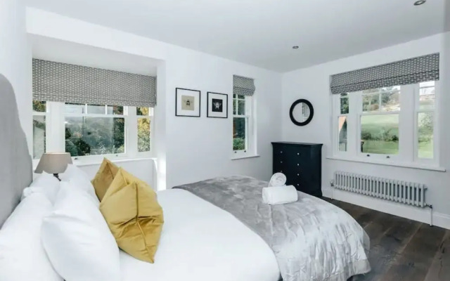 Woodvale Retreat - Sleeps 20