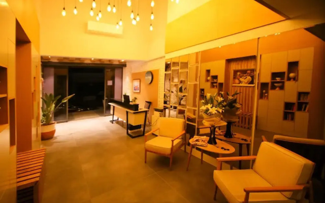 Krem Marin Suits Otel