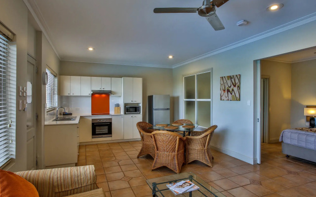 Moonlight Bay Suites