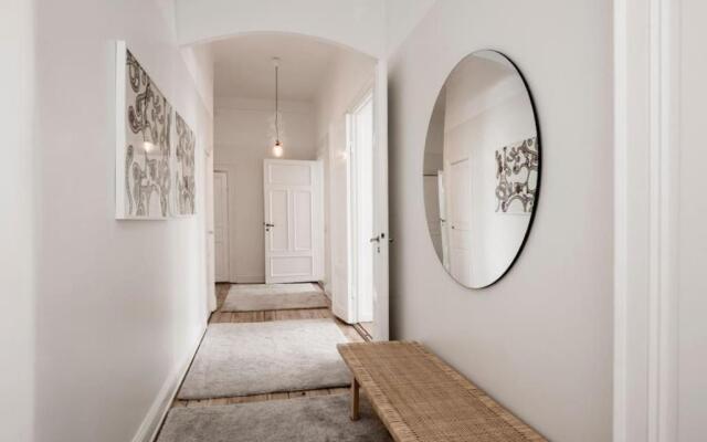 Elegant and light 3 room apartment in SoFo 97sqm