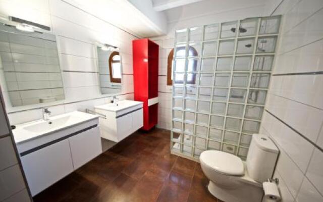 Los Olivos - Three Bedroom