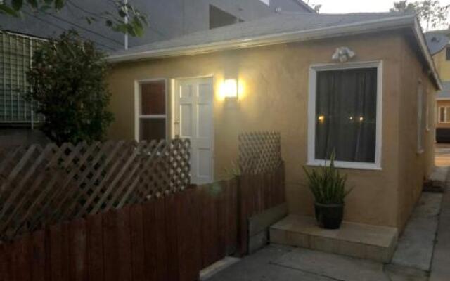 Nice 2 Bedroom in Burbank