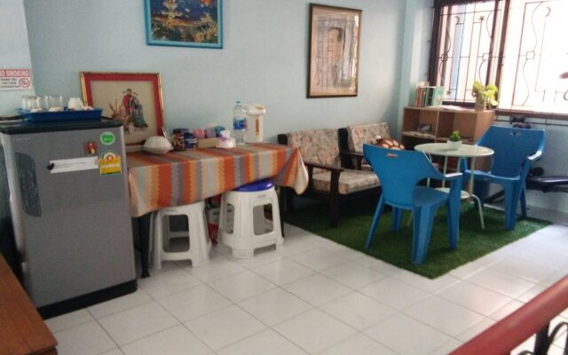 A & P House Charansanitwong