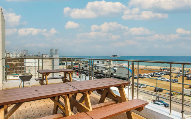 Sokcho Santorini Pension