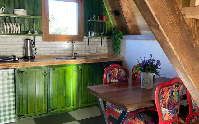 Tenora Suit Bungalov