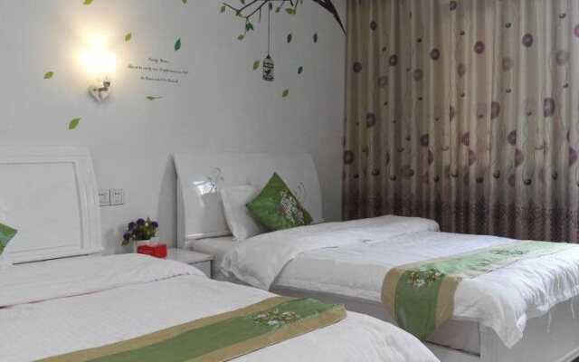Danxiashan QQ Hostel
