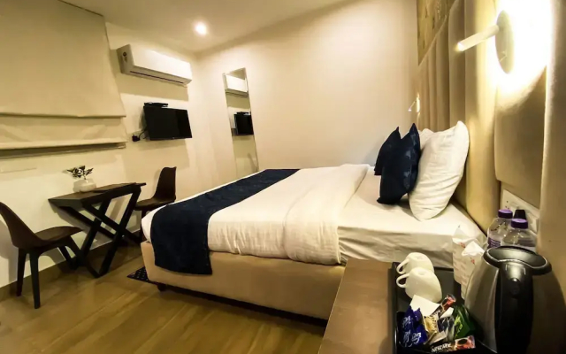 Sky Suites Huda City Center