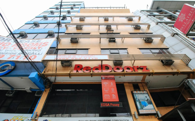 RedDoorz @ Hotel Rosemarie