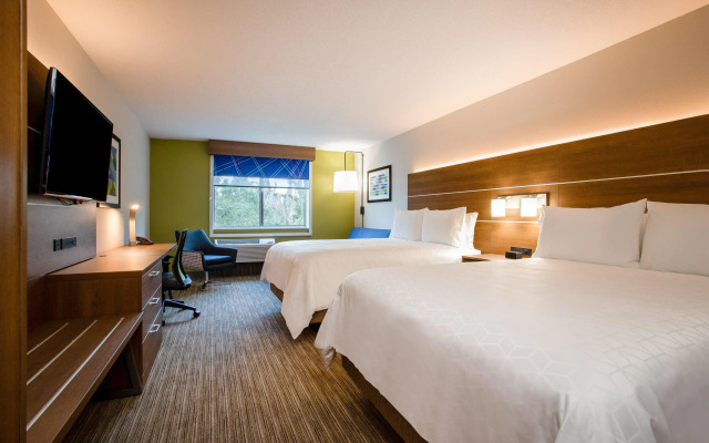 Holiday Inn Express & Suites Deland South by IHG