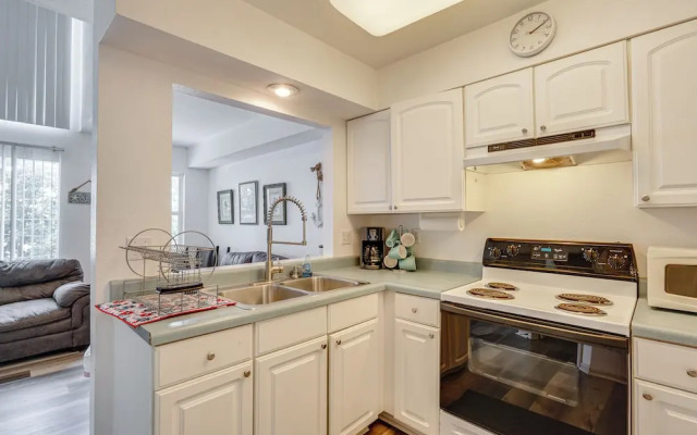 Pet-friendly Lake of the Ozarks Gem!