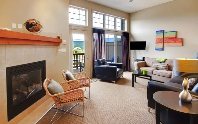 Radium Vacation Rental 3 Bedroom Townhome with Views