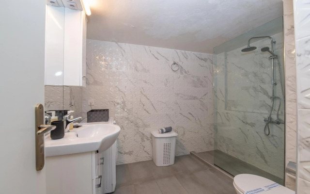 Chic Apartment Marina Zeas