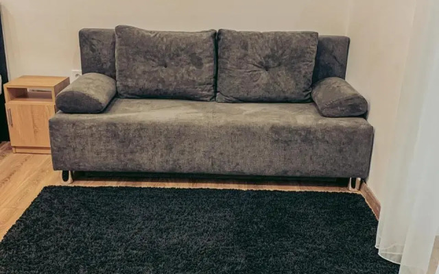 Heroes Square Apartment
