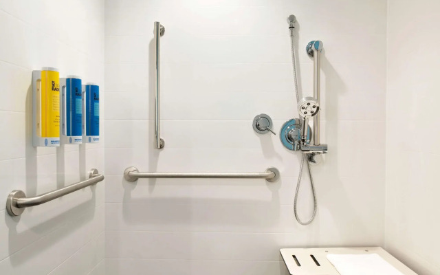 Tru by Hilton Lancaster East