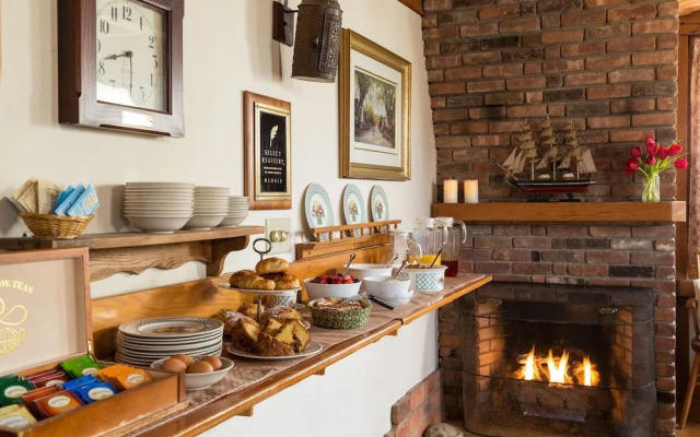 Seven Sea Street Inn