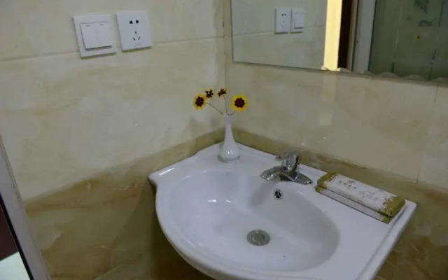 Ancient City Dragon Gate Inn