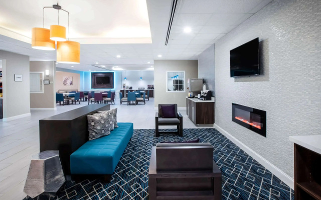 La Quinta Inn & Suites by Wyndham Lubbock North