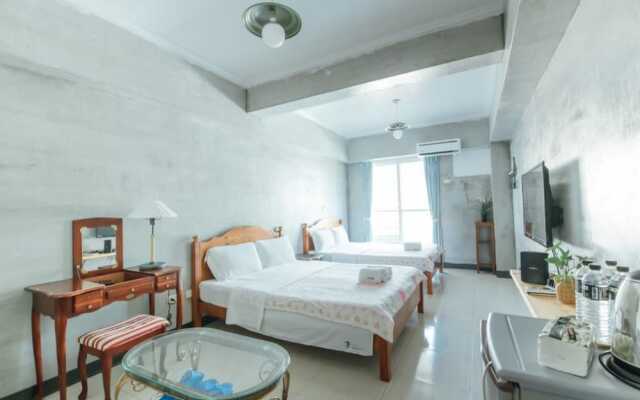 Lunar Sea Bed and Breakfast
