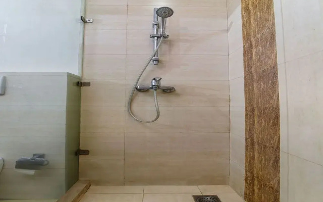 OYO 644 Hotel Haris Court