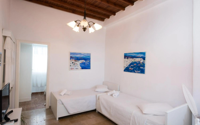 Eleanna's Mykonos
