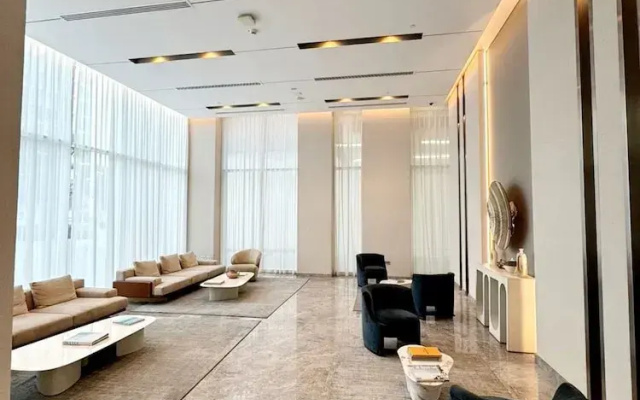 Luxury 2BR at Harbour Gate