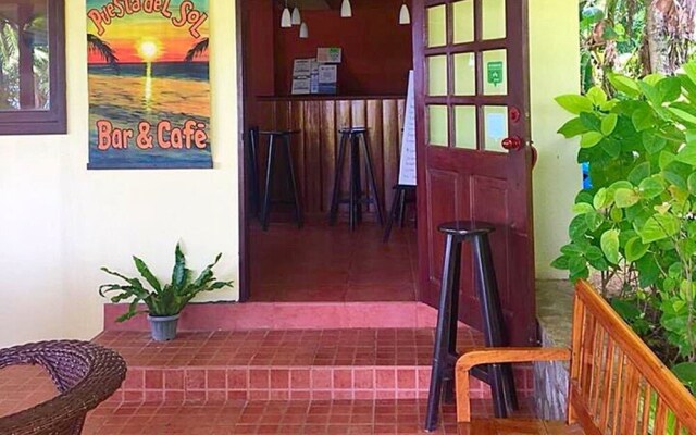 Puesta del Sol Beach Bungalows