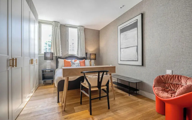 Luxury flats near Big Ben and London Eye