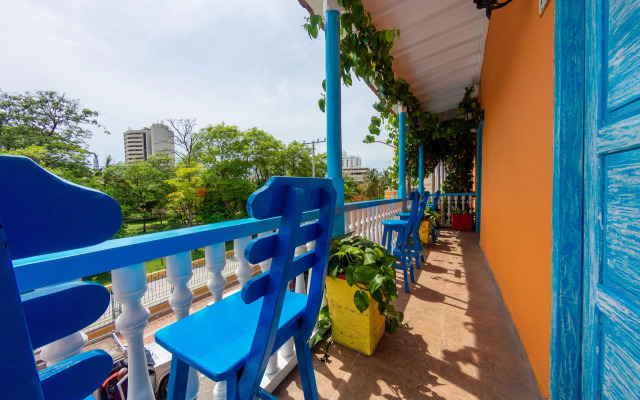 Отель Centenario Park