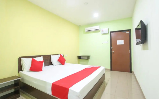 OYO 89539 Hotel Siswa