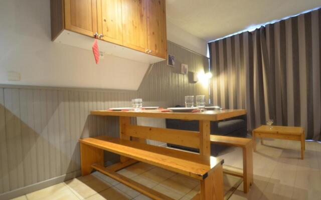 Appartement Les Menuires, 1 pièce, 4 personnes - FR-1-452-262