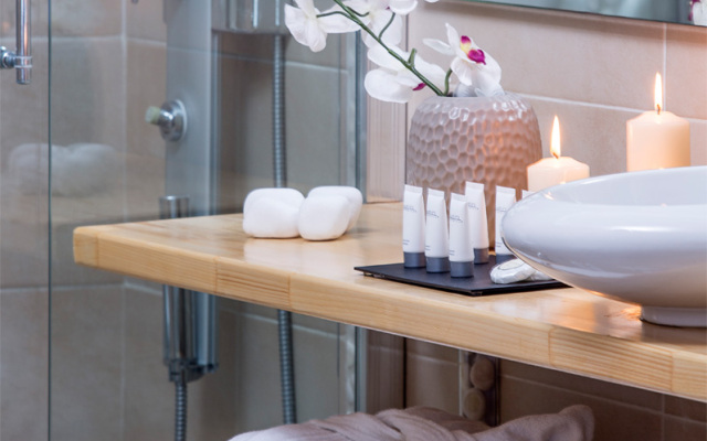 Luxury Bon Hotel