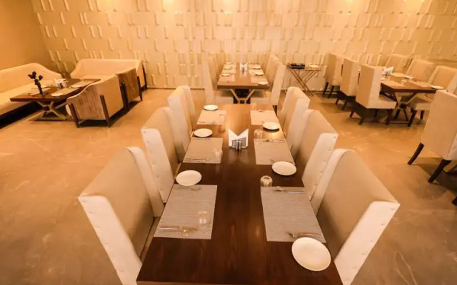 Hotel Mvr Grand