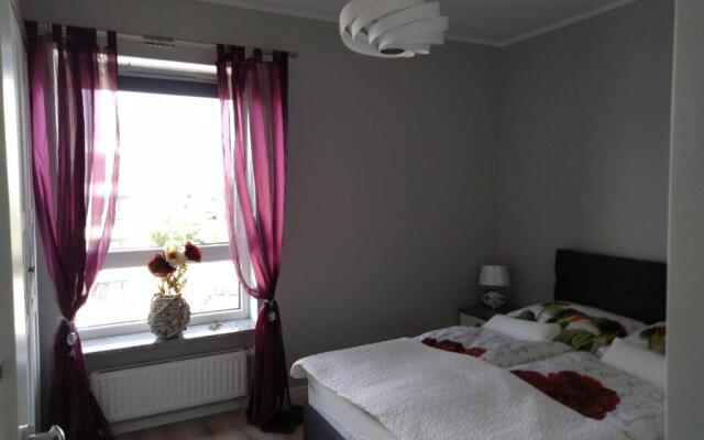 Apartament Manhattan os.Jarzębinowe