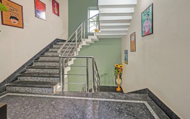Goroomgo Effective Bollywood Hotels Bhubaneswar