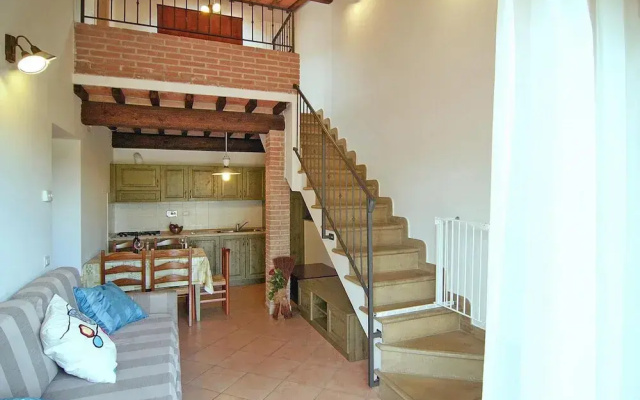 Apartment in Vada With Garden Furniture