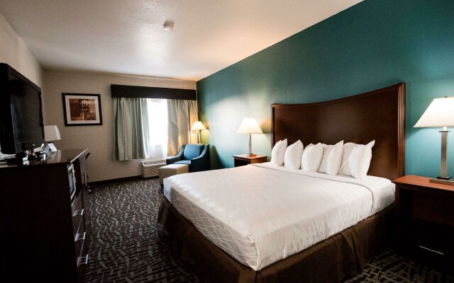 SureStay Plus Hotel by Best Western Topeka Northwest