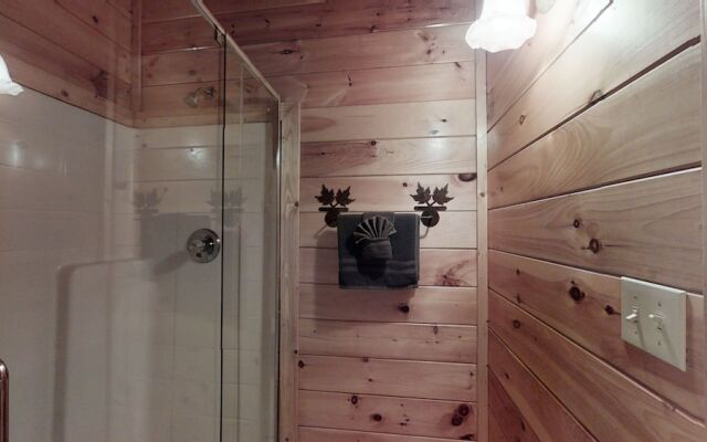 Close To Heaven 2 Bedroom Cabin