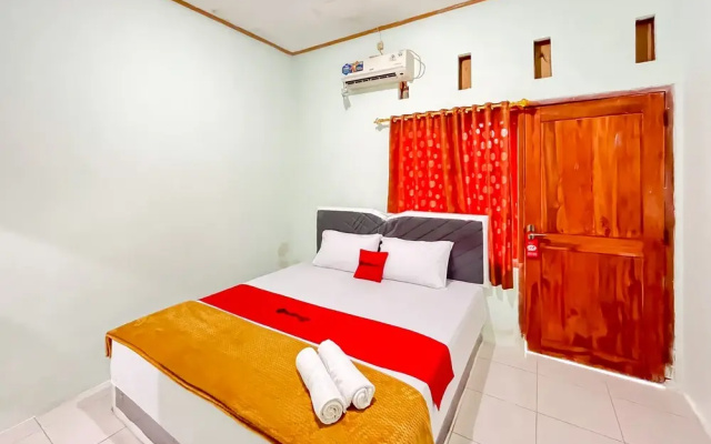RedDoorz Syariah near RS Bhayangkara Nganjuk