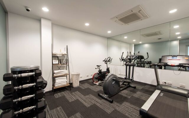 Rydges Pit Lane Hotel