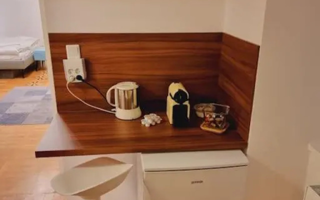 Sissi Royal Suite - Inner City 4 bedroom apartment