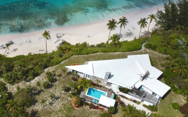 Shoreline Serenity: Secluded Coastal Villa