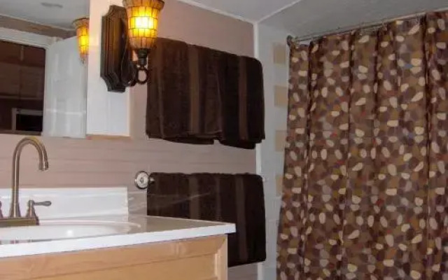 Historic 1920s Cabin