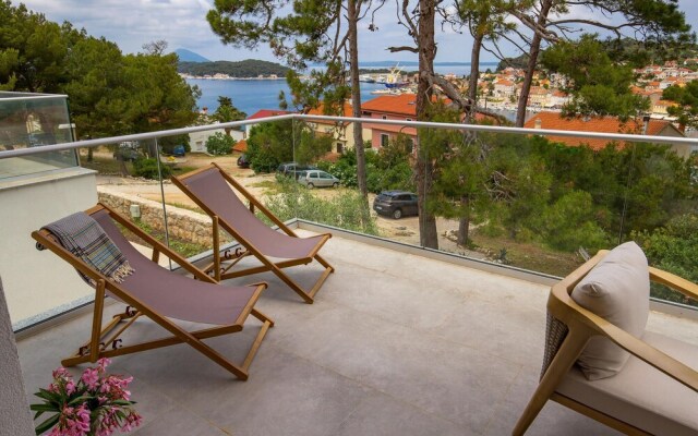 Amazing Apartment in Mali Losinj With Wifi and 2 Bedrooms